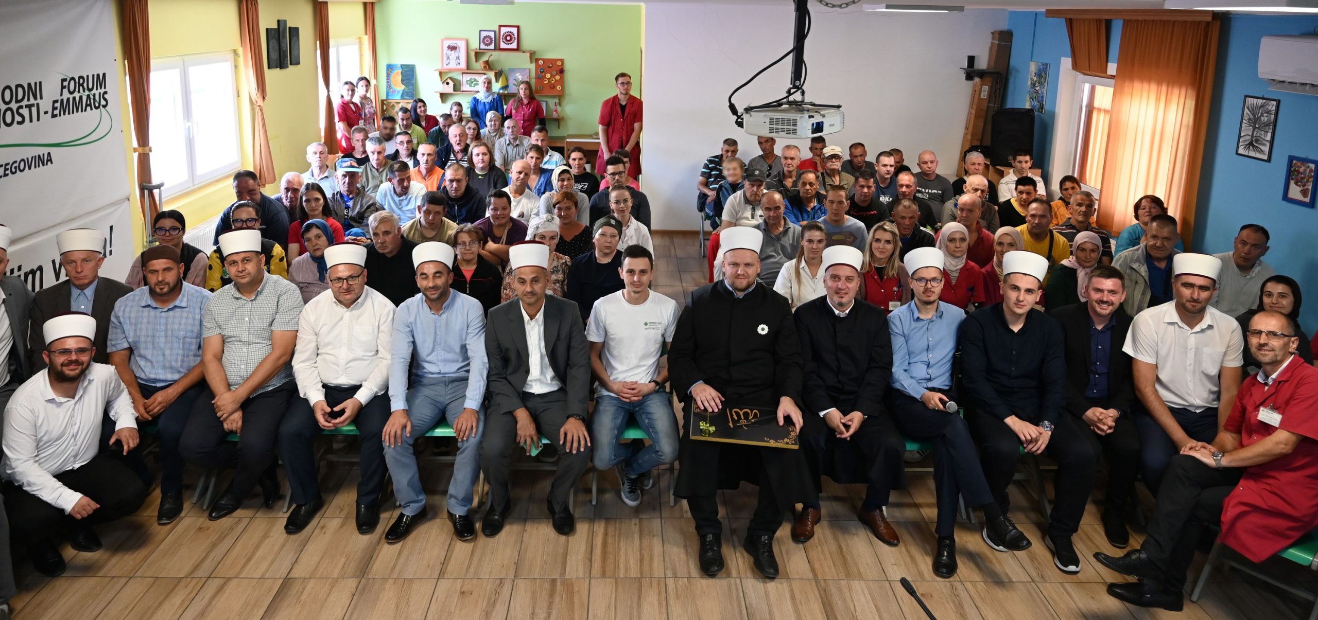 Imami Medžlisa IZ Gračanica posjetili Prihvatni centar “Duje”