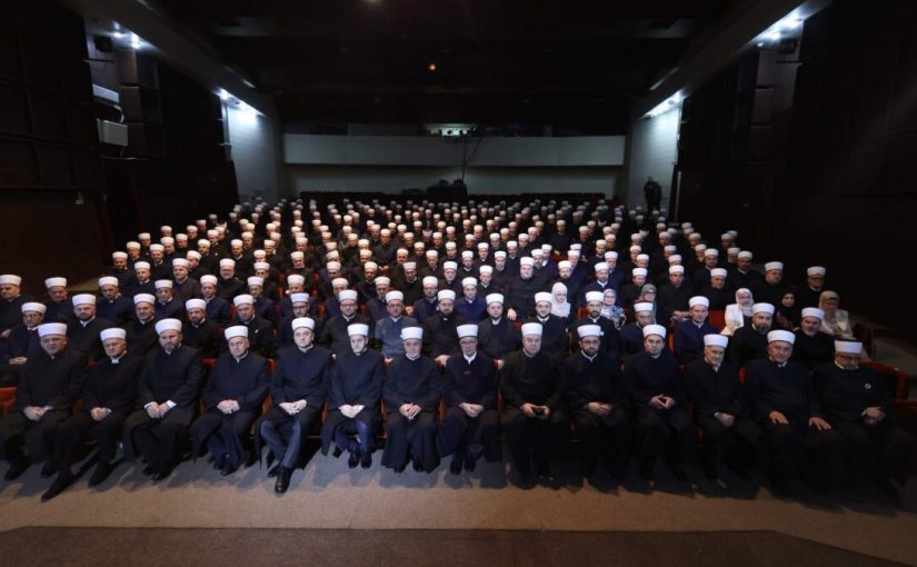 Reisul-ulema dodijelio murasele imamima i muderrisima Muftijstva tuzlanskog