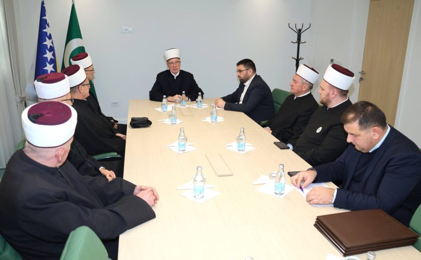 Prijem muftije Fazlovića za penzionisane imame Muftijstva tuzlanskog 
