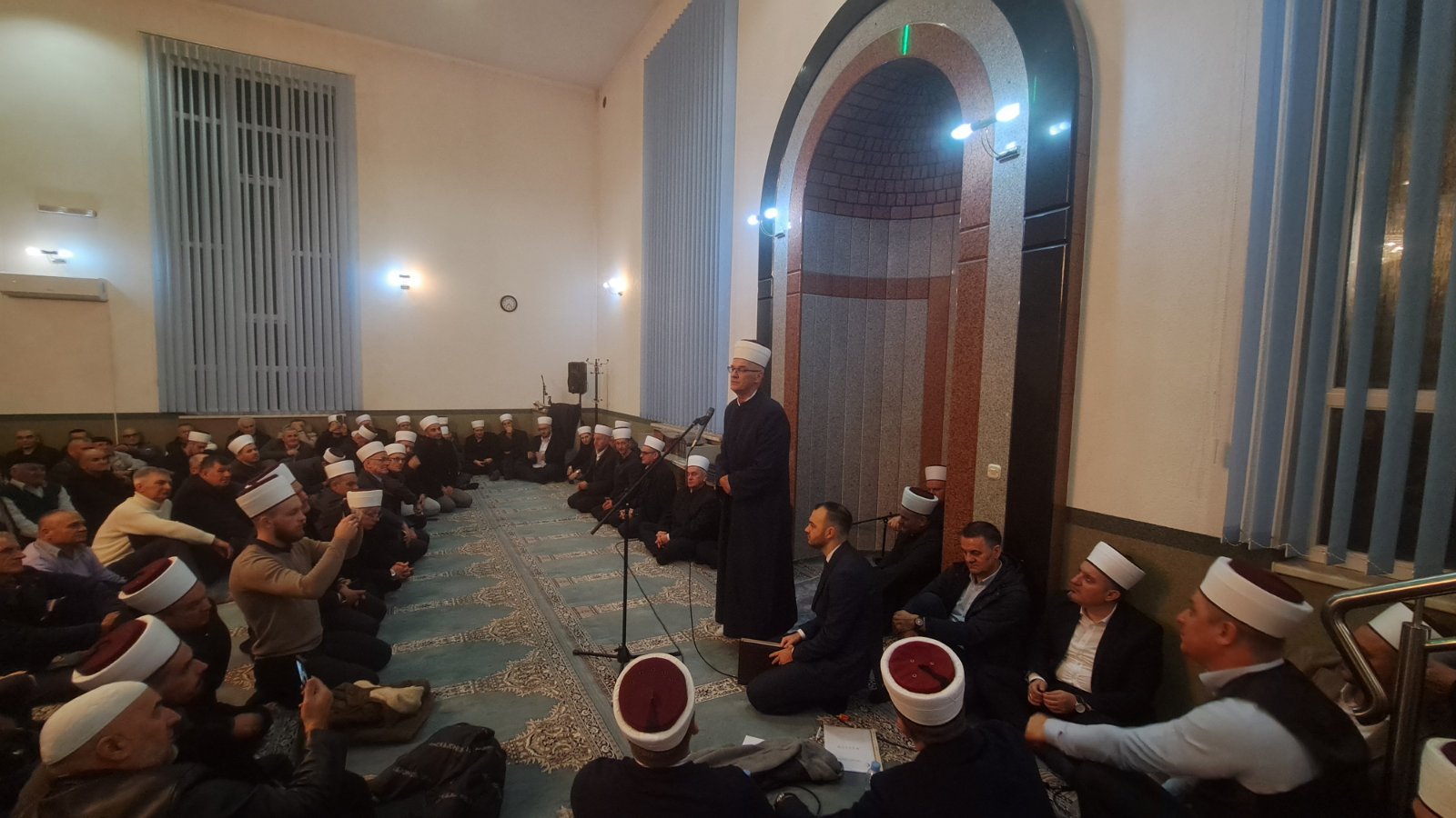 U Džematu Džakule upriličen program povodom ispraćaja u penziju Dževada ef. Musića