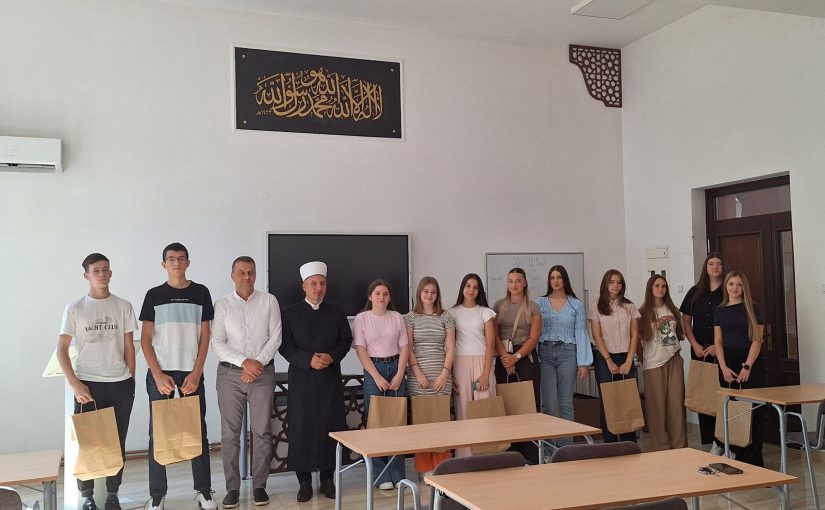 MIZ Gračanica upriličio prijem za učenike generacije